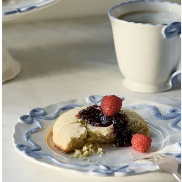 Anthropologie Benedita Bow Stoneware Side Plates | Set of 4 | Glossy Blue | NIB - Picture 1 of 4